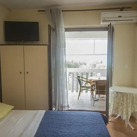 In With Sea View, Balcony, Air Conditioning, Wifi Apartment *